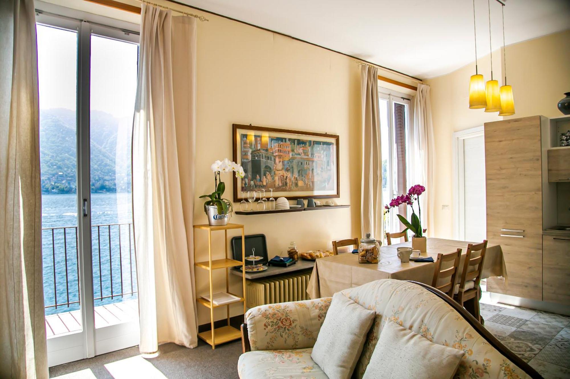 Darsena Di Riva Grande Moltrasio Exterior foto