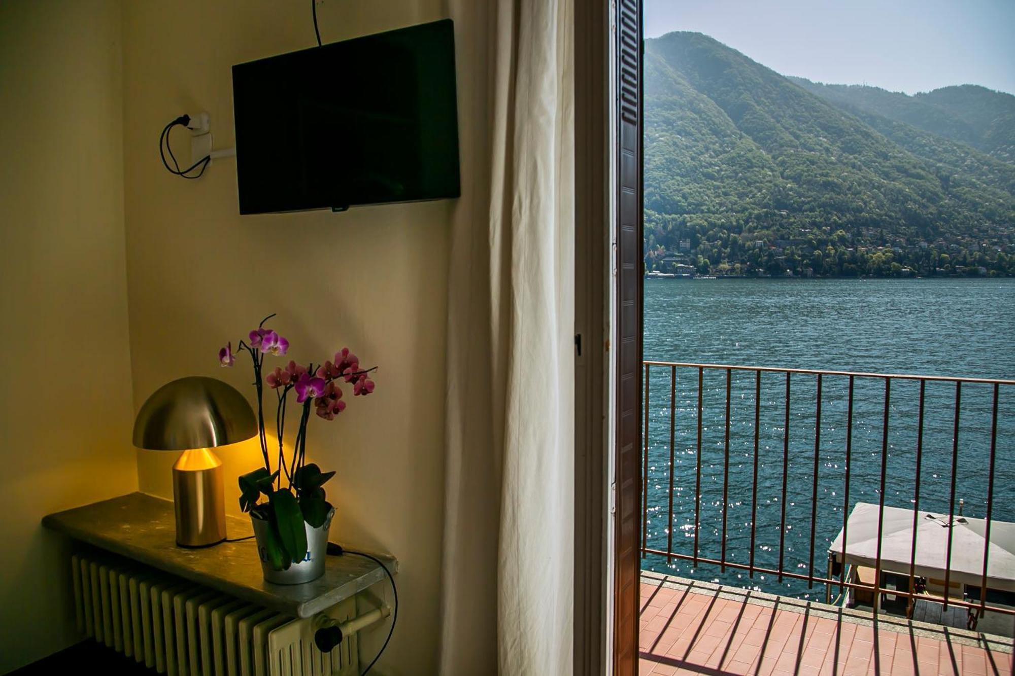 Darsena Di Riva Grande Moltrasio Exterior foto