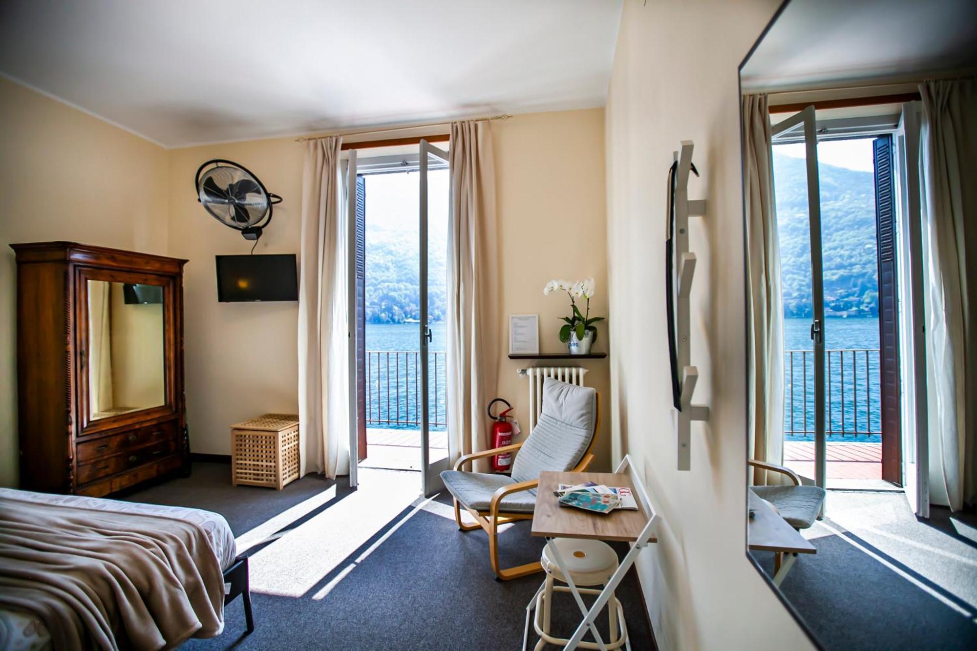 Darsena Di Riva Grande Moltrasio Exterior foto